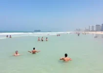 pontos de praia próprios para banho