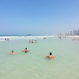 pontos de praia próprios para banho