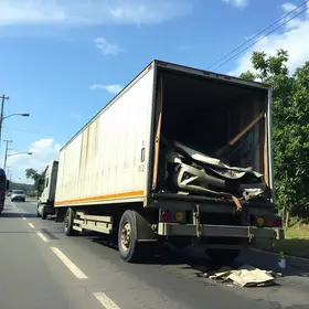 acidente com caminhão em Fortaleza